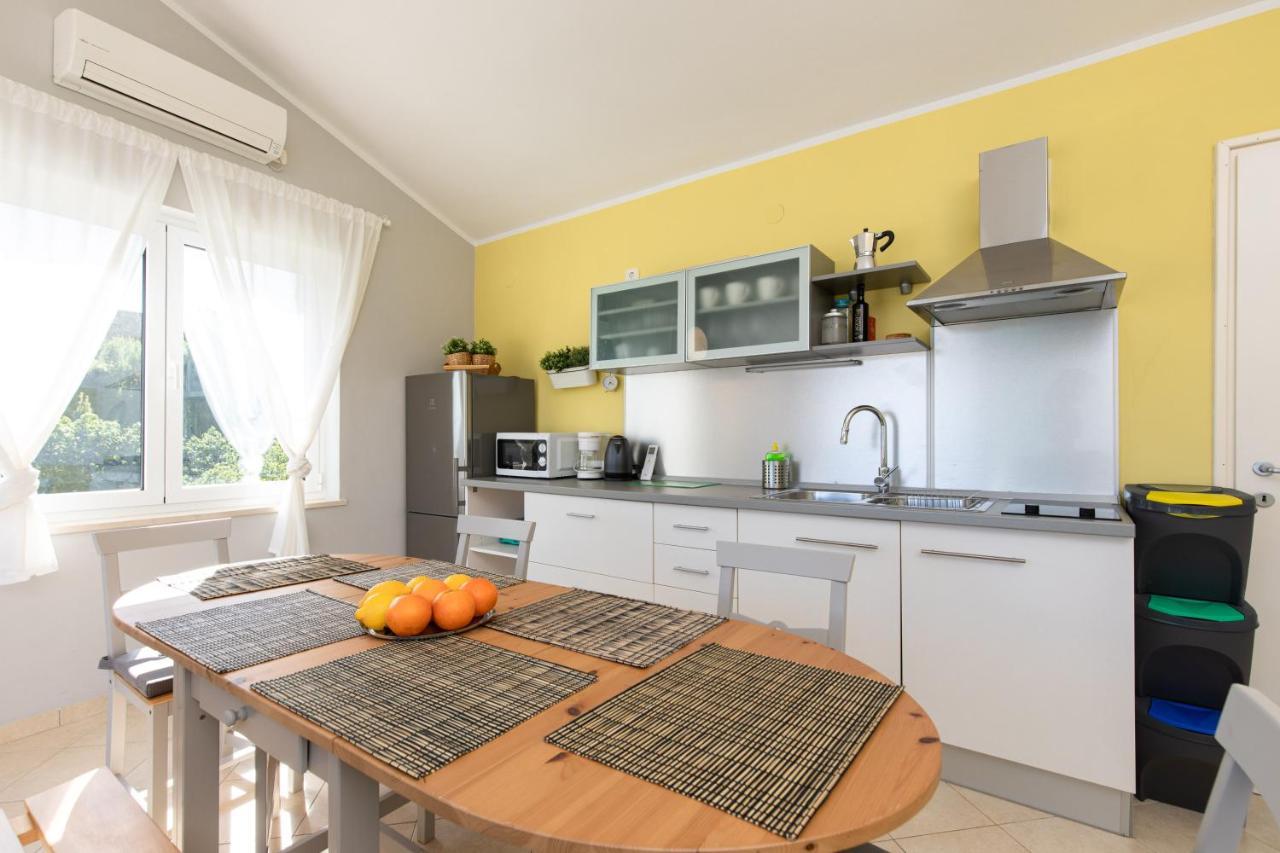Apartment Portapisana Just 50M From The Beach Krk Town Kültér fotó